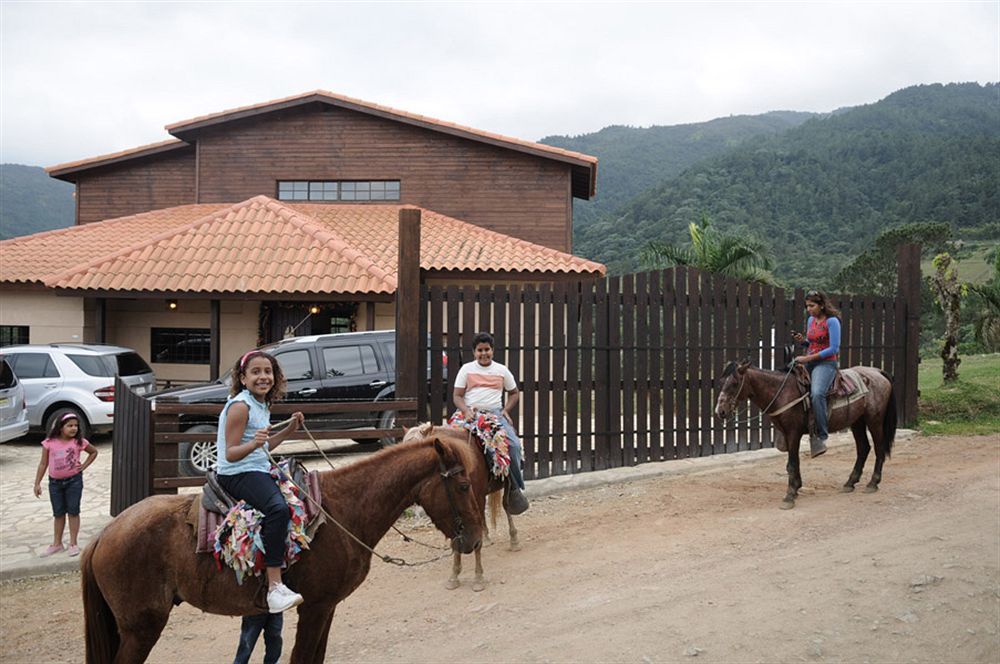 Hotel Rancho La Aurora Харабакоа Экстерьер фото